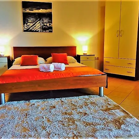 Vibrations No5 Apartament *
